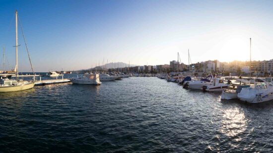 Cómo ahorrar en tu factura de luz en Garrucha: guía práctica