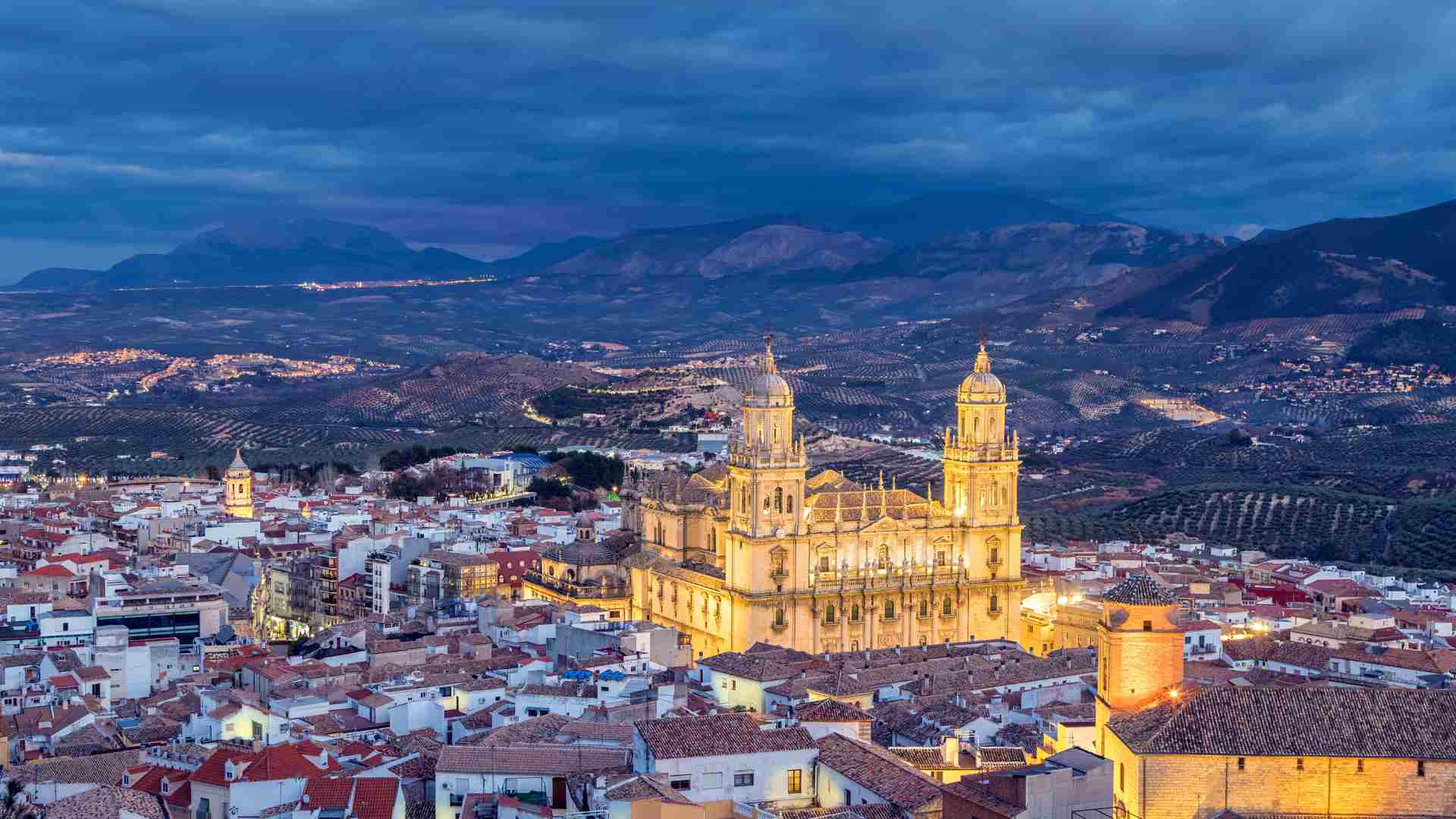 Asesoría energética para administradores de fincas en Jaén: Optimiza tu consumo y ahorra costes